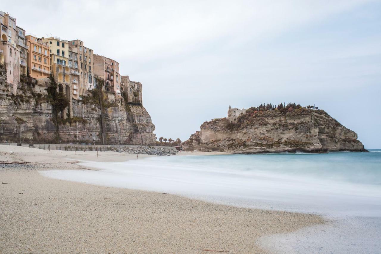 Апартаменты Astoria Tropea Centro Storico Экстерьер фото