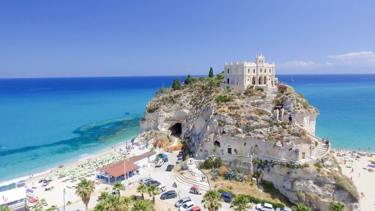Апартаменты Astoria Tropea Centro Storico Экстерьер фото